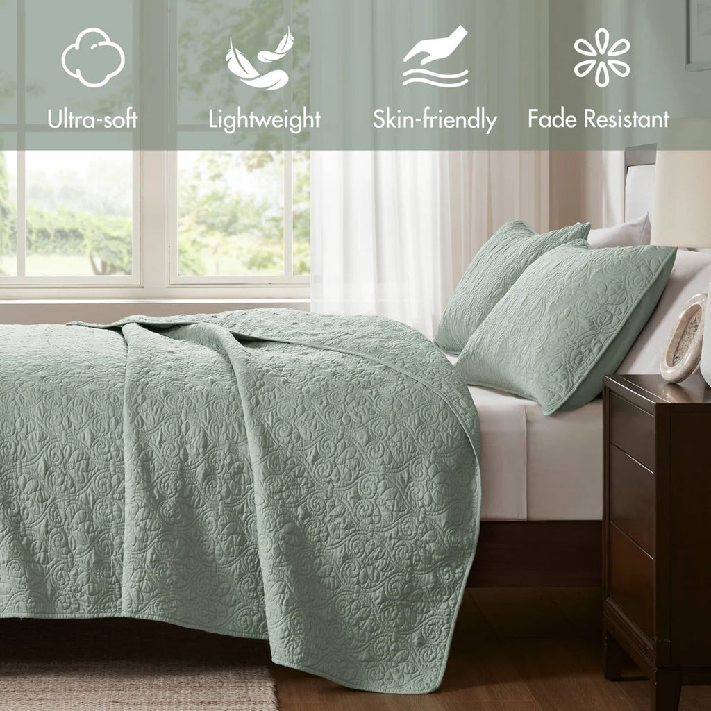 Quebec Reversible Bedspread Set